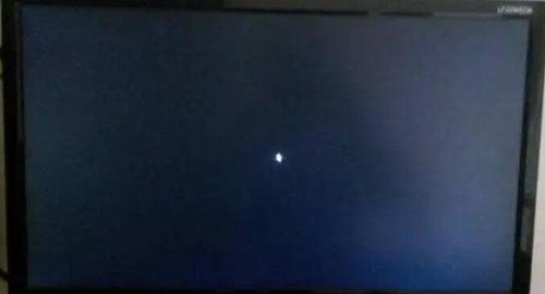电脑开机显示屏显示无信号黑屏怎么办(电脑开机显示屏显示无信号黑屏怎么办键盘不亮)