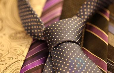 真丝领带和涤丝领带的辨别(领带真丝和涤丝的区别)