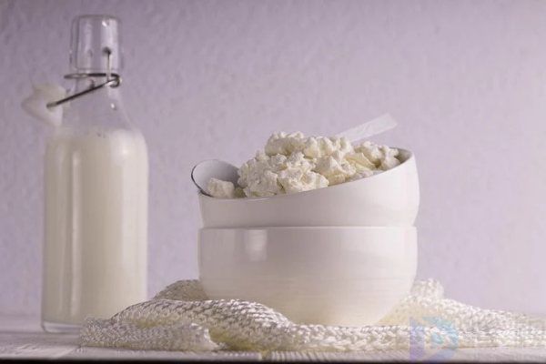 牛奶果冻如何制作(牛奶果冻制作方法视频窍门)