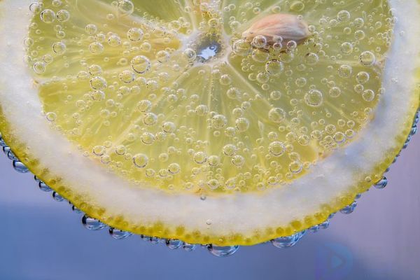 柠檬干的食用方法与功效(柠檬干有什么功效和坏处?)