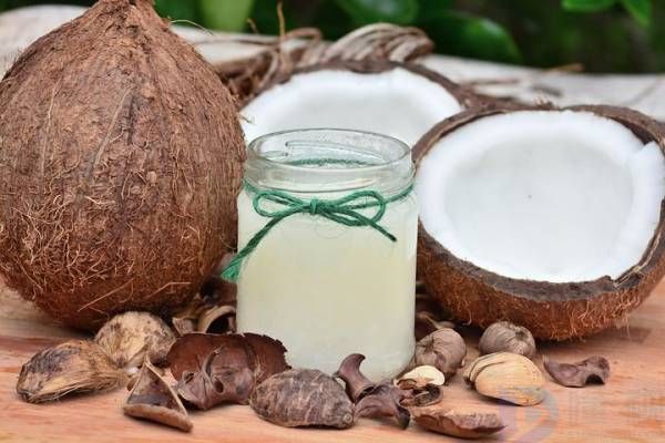 冷榨椰子油有哪些食用方法(冷榨椰子油的食用方法)